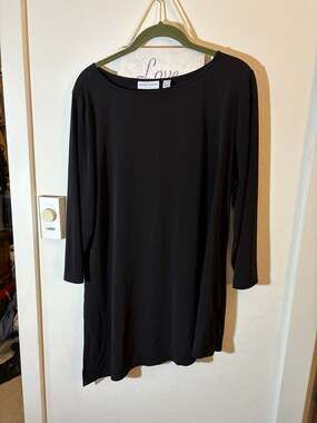 Susan Graver Black Asymmetrical Hem 3/4 Sleeve Tunic Top